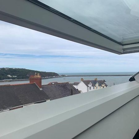 No 11, Fishguard, Ideal For Beach, Coastal Path And Town! Exterior foto